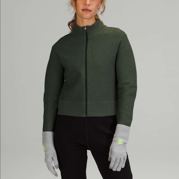 NEW Lululemon Warm Revelation Gloves in Heathers Rhino Gray - Picture 3 of 6